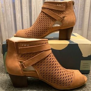 Earth Leros Gaia Bootie